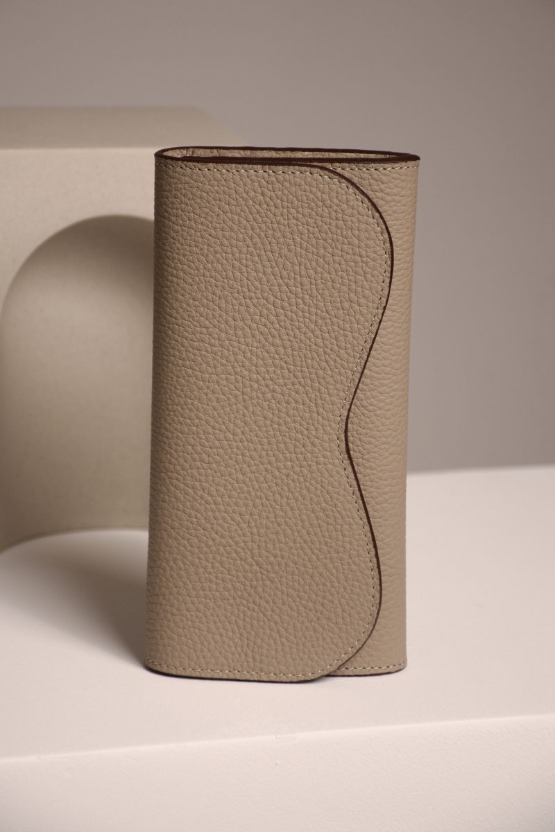 Medeline's wallet